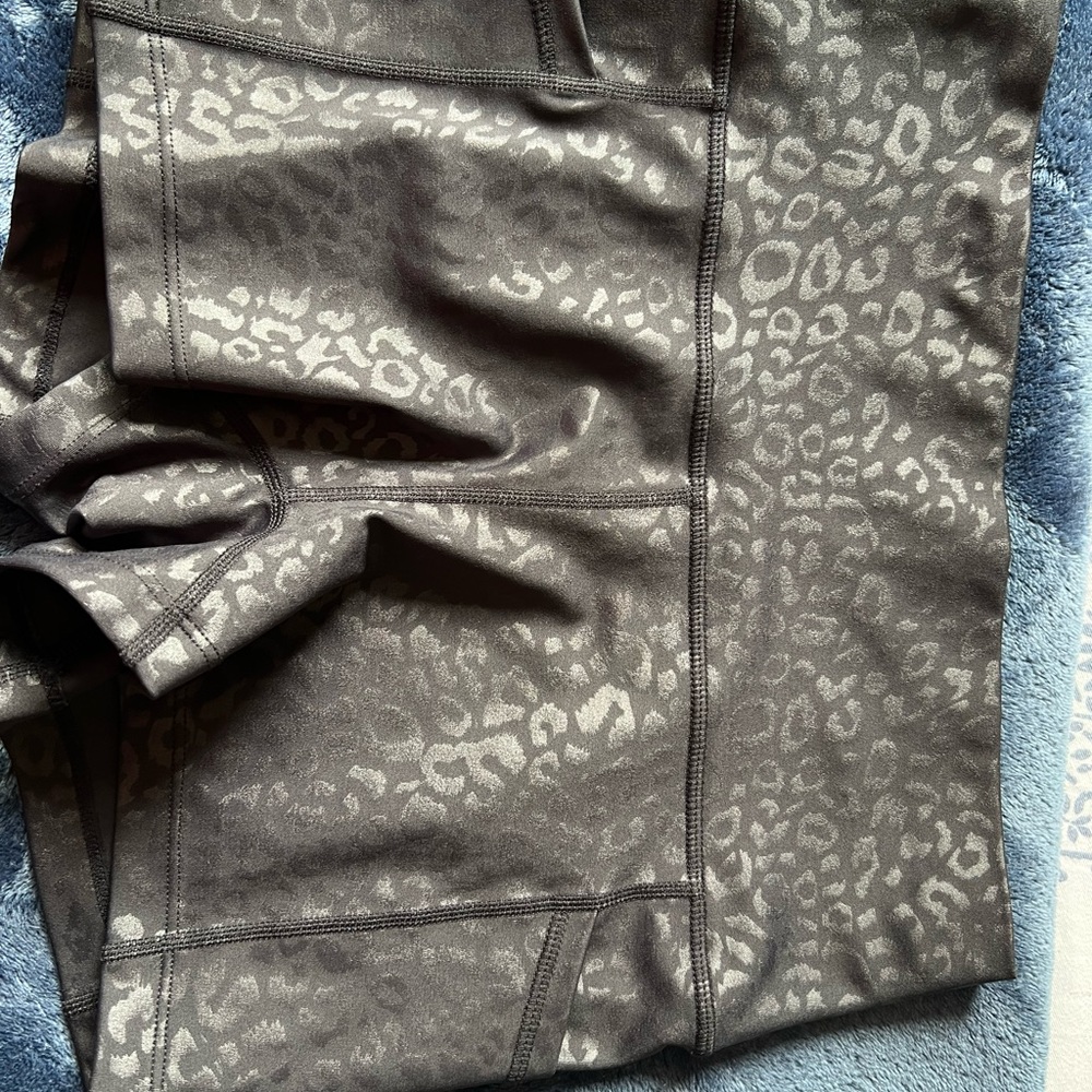 CVG Leopard 2.5 inch shorts